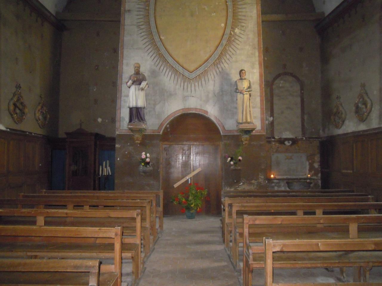 L'intérieur de l'église Saint Roch de Courteille